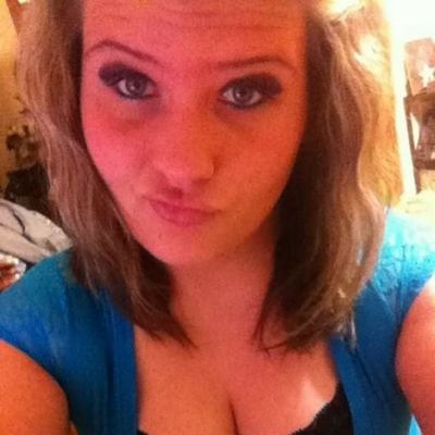 perlecia lachelle , 20  , graduate of phelps high school , momma to be  employeed follow me i follow back !