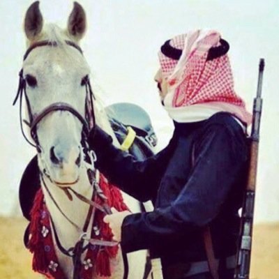 لا مرني طيفك ؟ وداعب خيالي اسكت واقول بخاطري حي ذا العين .