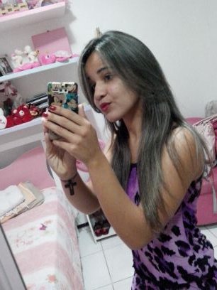 Você já parou pra pensar que talvez você não ame mais aquela pessoa, só ame as memórias que viveu com ela?