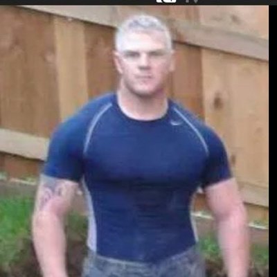 gay dating site in france women who like trannys
