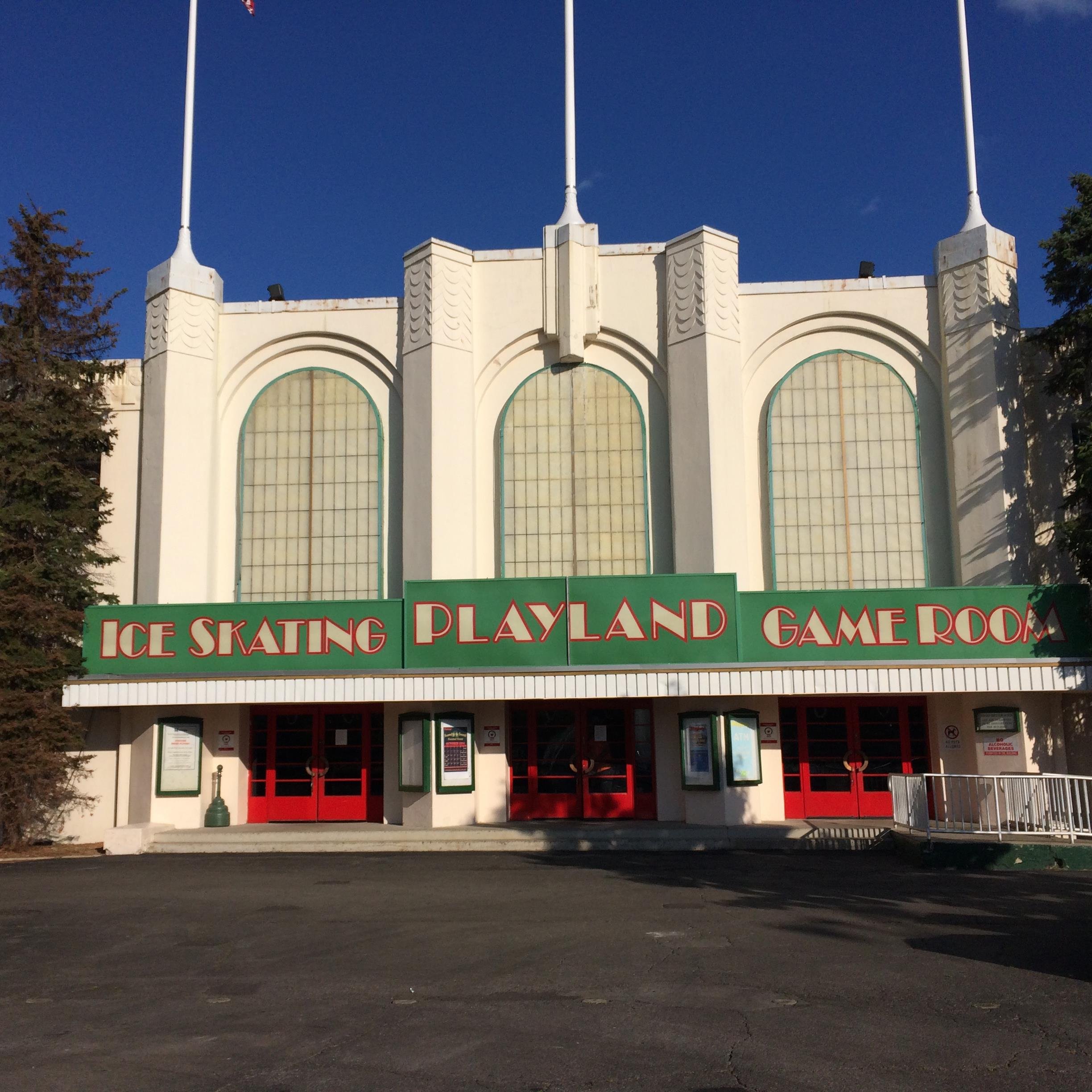 Playland Ice opened in 1929 beside the Long Island Sound & features three Ice Skating rinks. Home of Manhattanville Men’s & Women’s Ice Hockey teams!