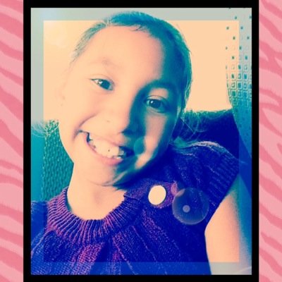 I'm Bella.!! Follow me please, thanks.!!(: