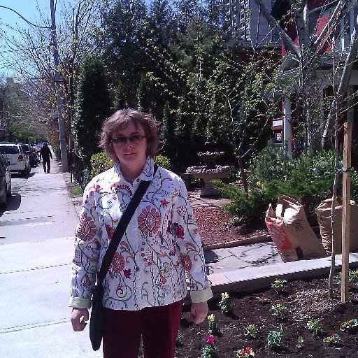 Artist in residence: portraits, Nature, Spirituality.
Author of Dzian: The Koans of New Time (2012), Emeralds: The Koans of Infinity (2012). Writer, Poetess.
