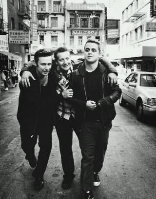 Billie Joe Armstrong, Mike Dirnt, Tré Cool and Jason White.                                                                           IDIOT
