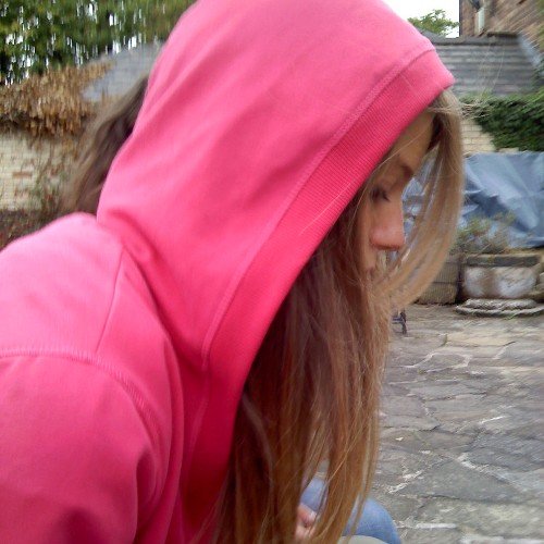 lacondanna's profile picture. Mettetevi d'accordo: il dolore urlato è superato o banalizzato?