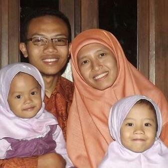 Bersaudara dan bersahabat