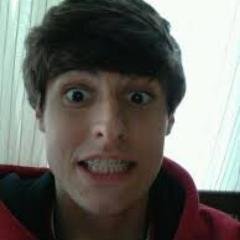Rezende o melhor youtuber o mais fera, o mais divo,o mais tudo ,me inscrevi no canal dia 16/06/2013
