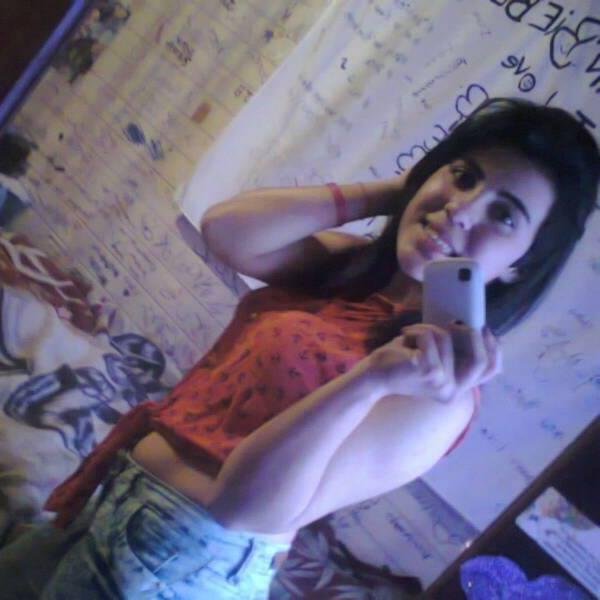 Duele ver que soy yo la que hoy te dice adiós tanto dar ¿para que? si mil heridas recibí. Me canse de solo ser esa que dio la vida por ti no volveré a caer