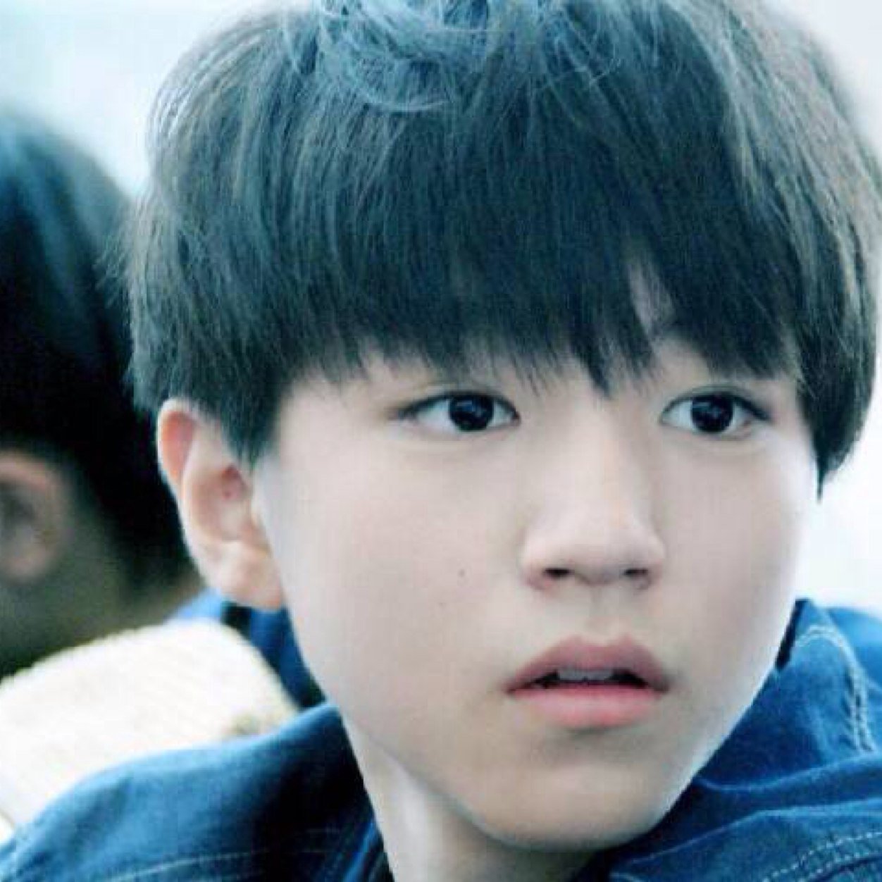 KPOP and Manga!!! My tweets will be random :) #exotic #blackjack #tfboys Member H from #thealphabetcrew (i might follow back) ^•^