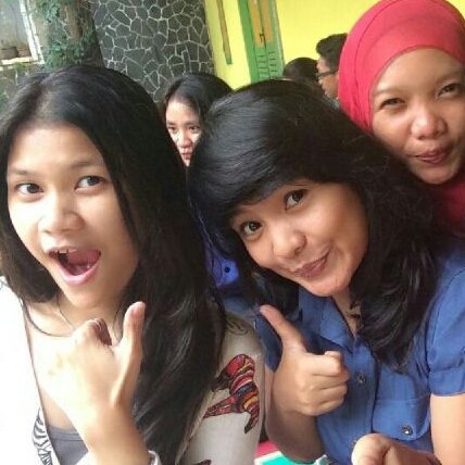 nadiarinialifia's profile picture. i'm an ordinary girl who very loved PARIS
and someday i'll go there with my couple and we'll
married, and the Eiffel Tower would be my wedding
venue