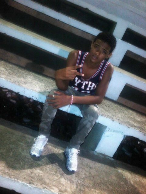 Tirson10's profile picture. Sonriiie Qkee Al #Enemiigo Le Moleesta pila de piquete sin bulto @Tirson10 Tengo Mi @SOMBRA De Enemiga LOl           Paque Tenga Una IDea Si COnfio En Jente....