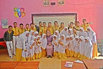 Kami adalah kumpulan siswa yang unggul, baik dalam prestasi maupun ke-solidaritas. Because we are X Factor ♕.