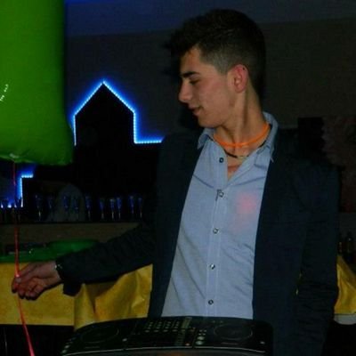 leofont95's profile picture. la vita deve essere vissuta. No programmata