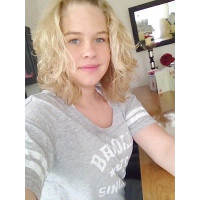 • 17 years • 4 havo • Dollard College • v.v. Heiligerlee • The Netherlands • http://t.co/tTjsFboQWm