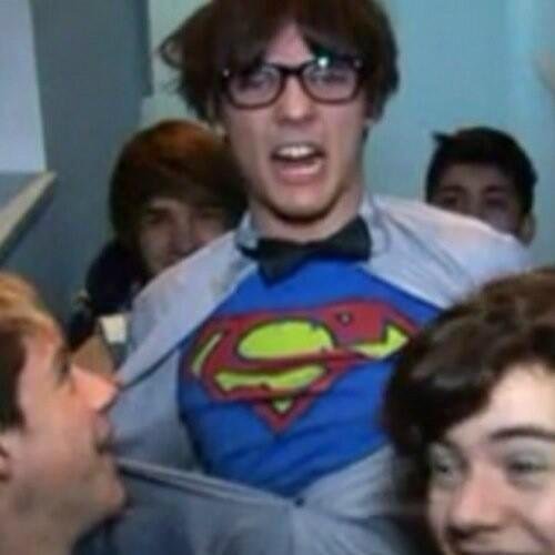 larrytomlison19's profile picture. 