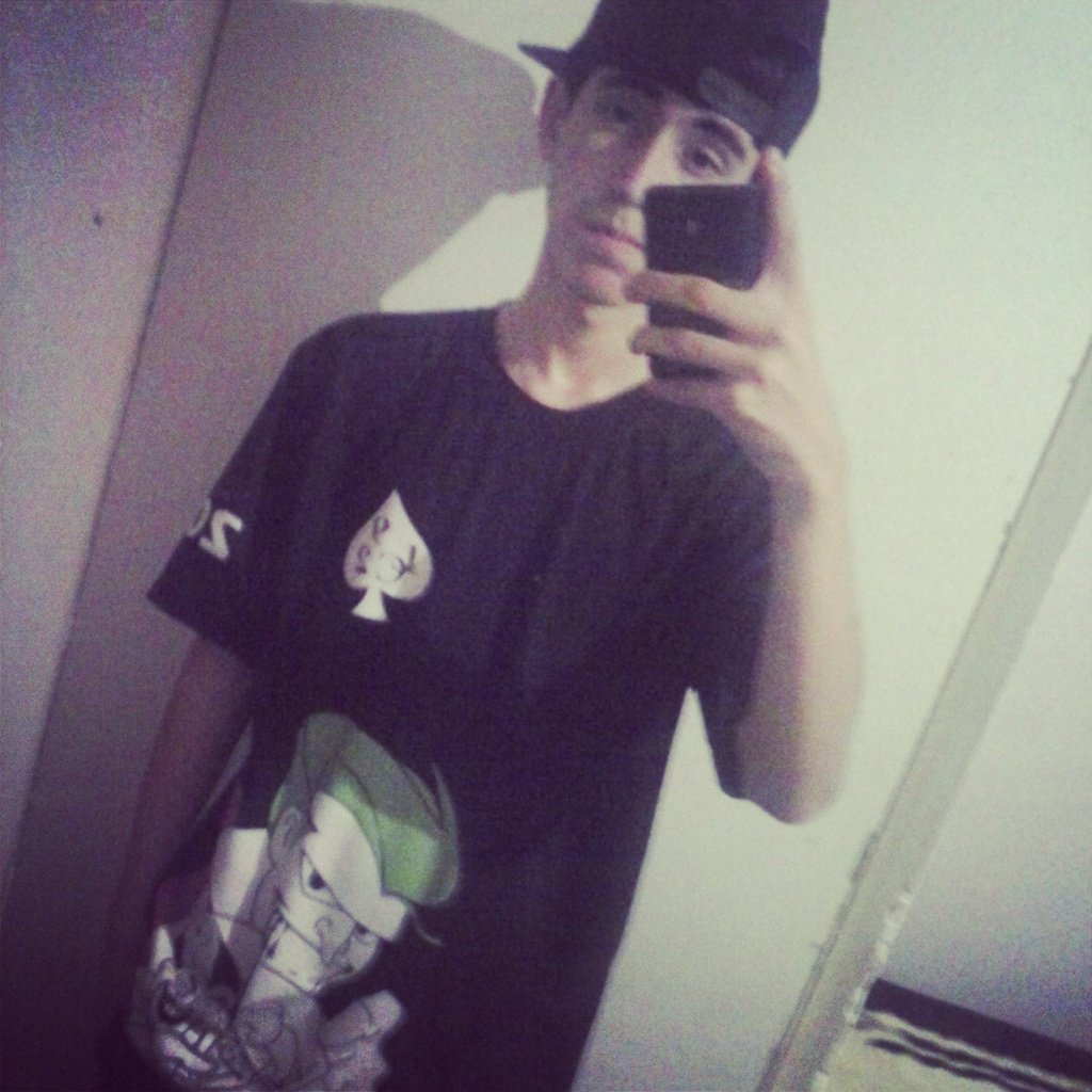segue que sigo de volta :@soguitarista