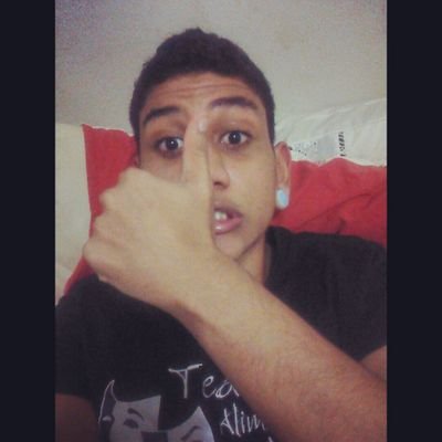 chapado e recluso tenho tudo que a noite pede.