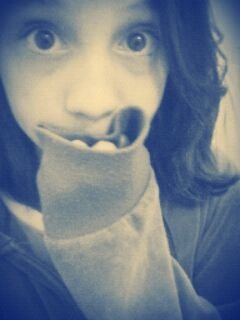 ♡musicas:RBD,Avril Lavigne,Demi Lovato.......Esport:Jogo Badquet.....Amo Meus Amigos......Avise Q Ainda Somos Do Rock N' Roll✌