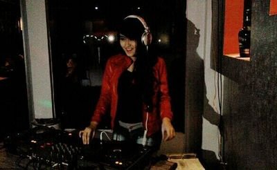 Putik_parodi's profile picture. account twitter resmi @putik_parodi & artist kesayangan @putik_nagaswara  follow juga istagram dengan username putik_parodi pin: 53791928