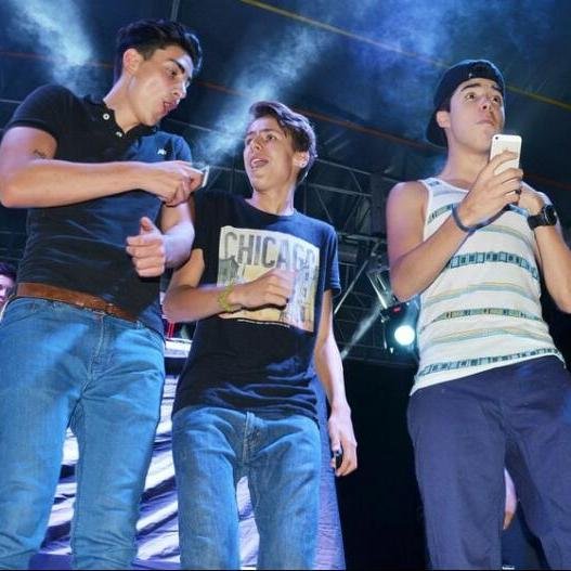 [[[ MÁS QUE FANS ]]] Cuenta dedicada a: @ElJuanpaZurita ❤ |Juanpa, Gus, Jerome, Leo, nos siguen| zuricata_merida@hotmail.com