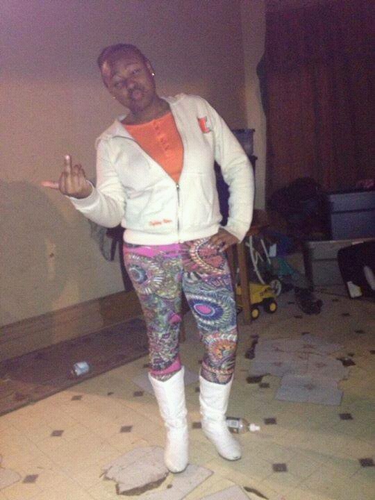 Onna Hb$ && Jb$ Boomgang Freshman-rocky Smoke dat loud Single fwm Follow follow back ;)