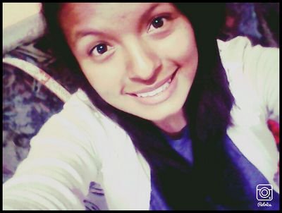 Dame besos en blanco y negro y hazme la vida de colores... ♥