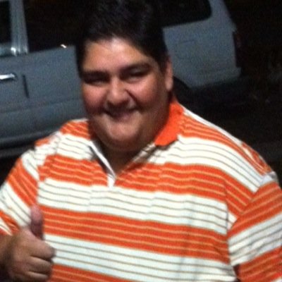 Soy un pastor apasionado por Dios, mi esposa y mi iglesia. Vivo por y para Dios. El es mi sustento y fortaleza.