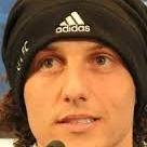 sabe aqele cara qe vive fazendo careta e tem um cabelo lindo....Eu amo ele