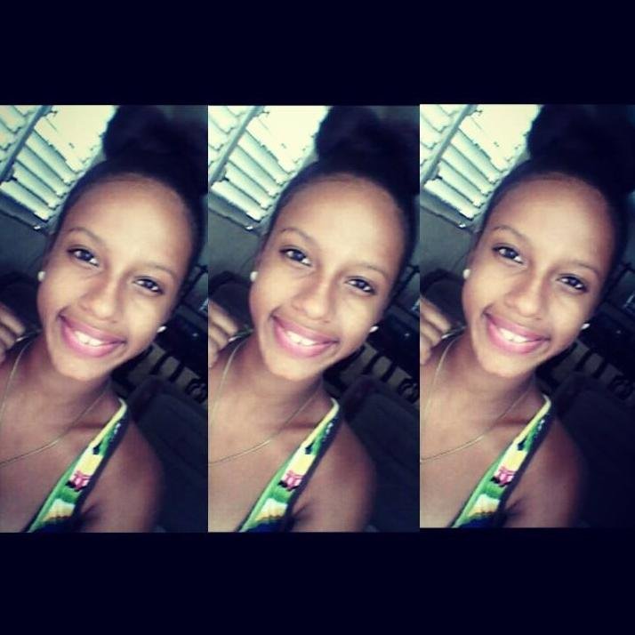 Prefiero Ser Loca Y Feliz :D :D 
Que Normal Y Amargada :P Lam Lam !! :P