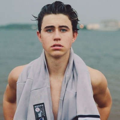 follow @jackgrindonme if you want a follow back just ask(: