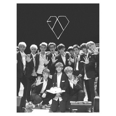 เป็นEXO-L ชื่อฟ้า เมนลู่ ทักมาคุยได้น่ะคะ