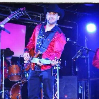 Emprendiendo una nueva etapa de mi vida en LA ZENDA NORTEÑA despues de haber formado a atardecer junto a otros companeros donde estuve 13 años gracais a todos