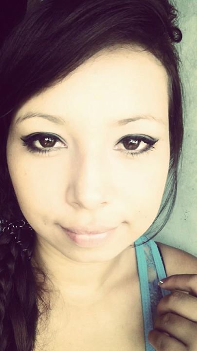soy feliz siendo quien soy en compañia de quien yo quiero.