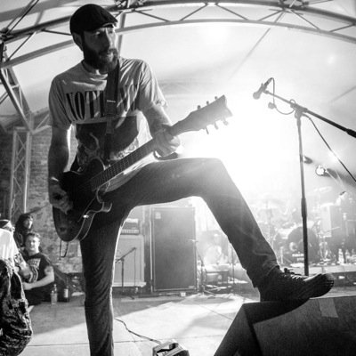 Guitars/Vocals/Evergreen Terrace Craigterrace@gmail.com
Instagram:CraigTerrace