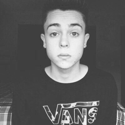 -REMEMBER YOUR FAVE LOVES YOU Note: this is basically a free follow :) follow my main if u want-