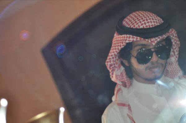 هلأ..أنا جاد وما أحب اللعب..أبا علاقة حب صادقة وتكون نهايتها زاوج.. هذا رقمي 0501611332