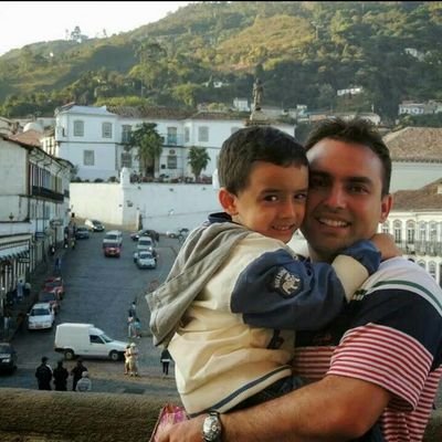 Amigo e coisa para se guardar do lado esquerdo do peito......