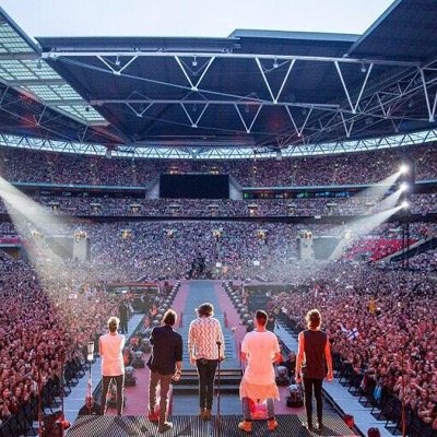Pics of 1D and some updates!! Sadly 0/5 0/4 but james from the vamps follows us we have sadly reache follow limit!!