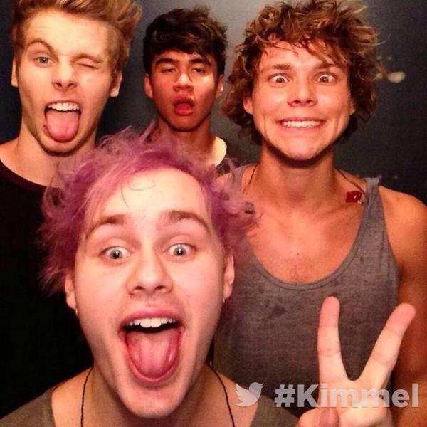 FOLLOW @MUKESTURBATlON