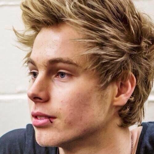 FOLLOW @MUKESTURBATlON