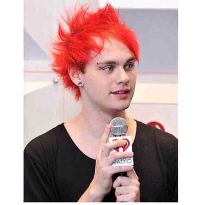 ⠀⠀⠀⠀⠀⠀⠀⠀⠀⠀⠀Follow me on my main please ily if you do its @heartmuke xxx