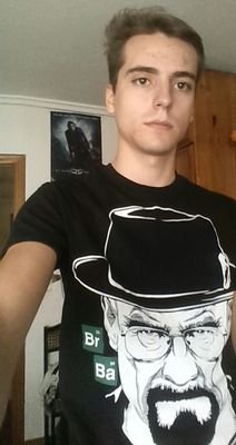 ''estudiante'' de ingeniería mecánica, bebedor aficionado, y fiestero
