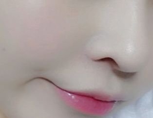 23살 긴머리.