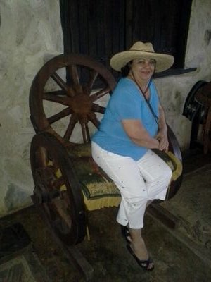 mujer venezolana, maestra por conviccion, amante de la paz y la familia