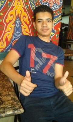 ‏طالب جامعى