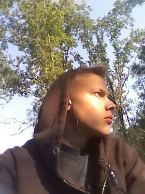 ViktorsVanags's profile picture. Tu dzīvo te un tagad. Tev ir viena dzīve, viens punkts. Ko paspēsi izdarīt, tas paliks.