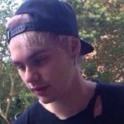 i like a band called 5sos??