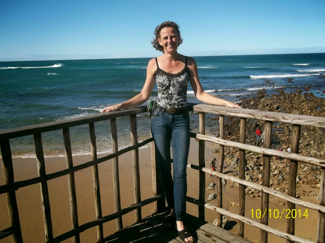 ElizeBossert's profile picture. My name is Elize  im 35 and have been maried for 18 years. My dauhter is 16 and my son is 13 ( disabled) . I do not have any friends never had any .