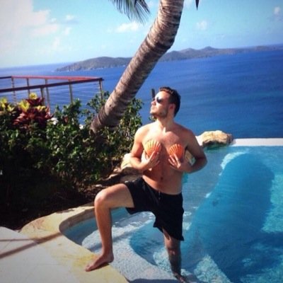 Free follow from @flowersformikey @darimichellex follow because goals