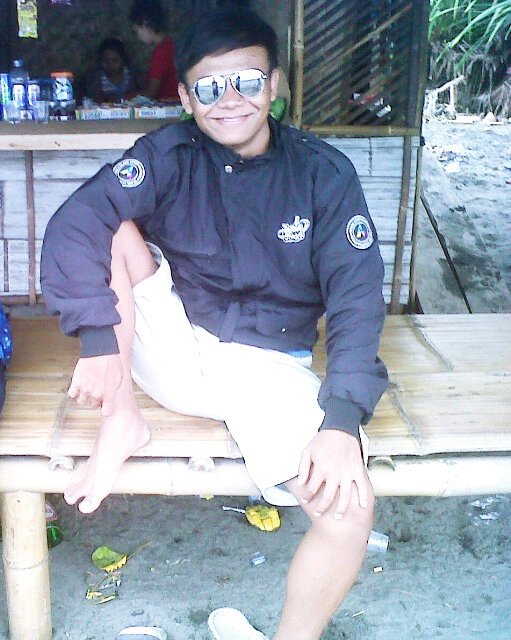 Apapun yang terjdi Life must goes on ! Semangat. | my pin 32eaab48 |